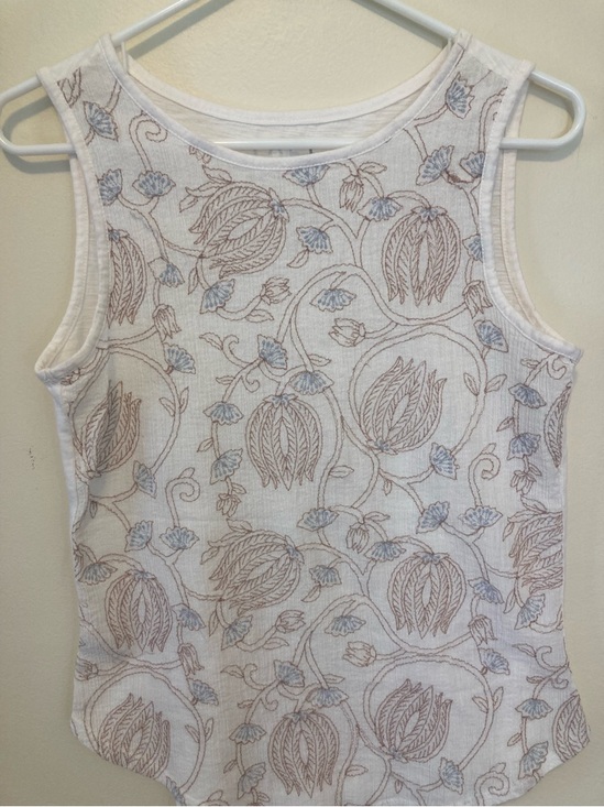 6 Ann Taylor/Loft tops. All sizes small and petite small. - Picture 10 of 13